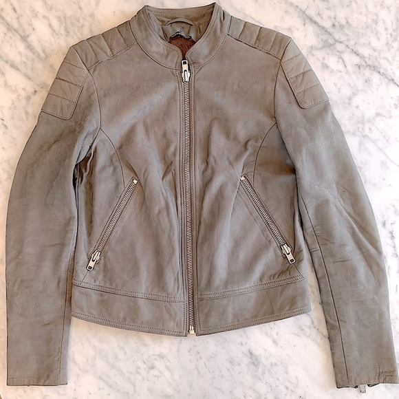 Grey leather moto jkt with silver zippers, super soft, great neutral size S - Picture 6 of 11